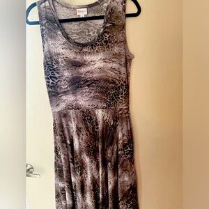 Never worn Nicki. NWOT grey animal print